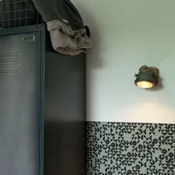 Industriespot Stahl mit Holz kippbar - Emado