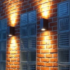 Moderne Wandleuchte anthrazit IP44 - Baleno II