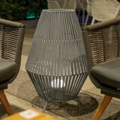 Taupe Stehleuchte inklusive dimmbarer LED, IP54, wiederaufladbar mit Fernbedienung - Conta