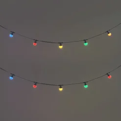 Verbindbare schwarze Lichterkette mit Stecker 6m inkl. E27 Multicolor 10-Lichter IP54 - Lubber